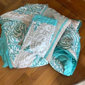 Comforter , pillow case, decorative pillow